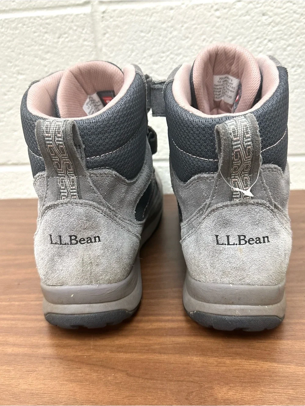 Women’s LL Bean Grey Tek 2.5 insulated  waterproof boots size 10